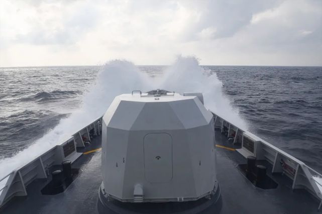 "汉中舰" |犁波踏浪实战训 寒冬砺兵固海防_腾讯新闻