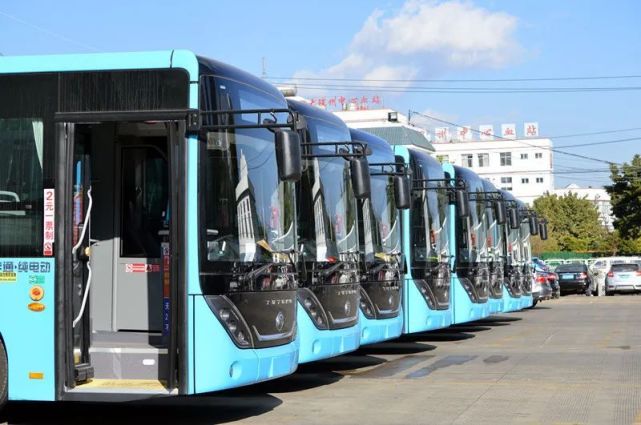 大理公交5路换新车啦,大家快来体验吧!_腾讯新闻