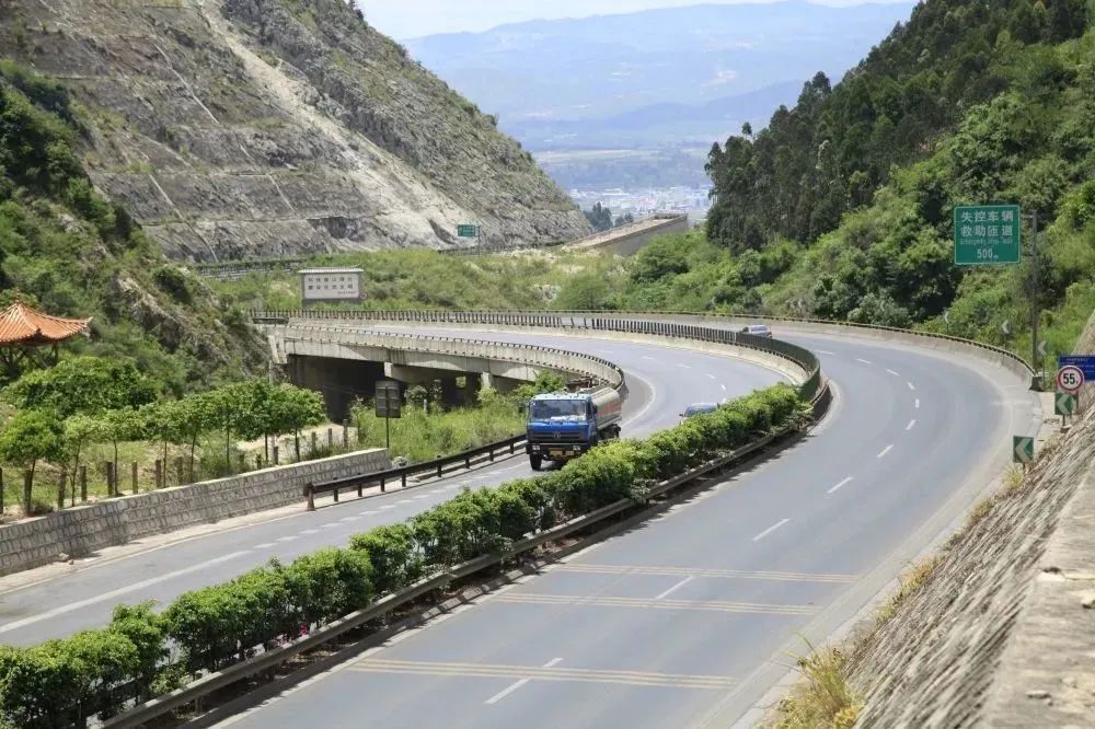 山路段,k241 500m至k257 500双向路段(天猴高速鸡街至燕子洞路段,k