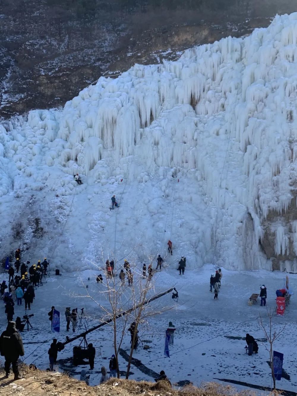 虎峪自然风景区恢复开放梦幻冰雪世界同步开启