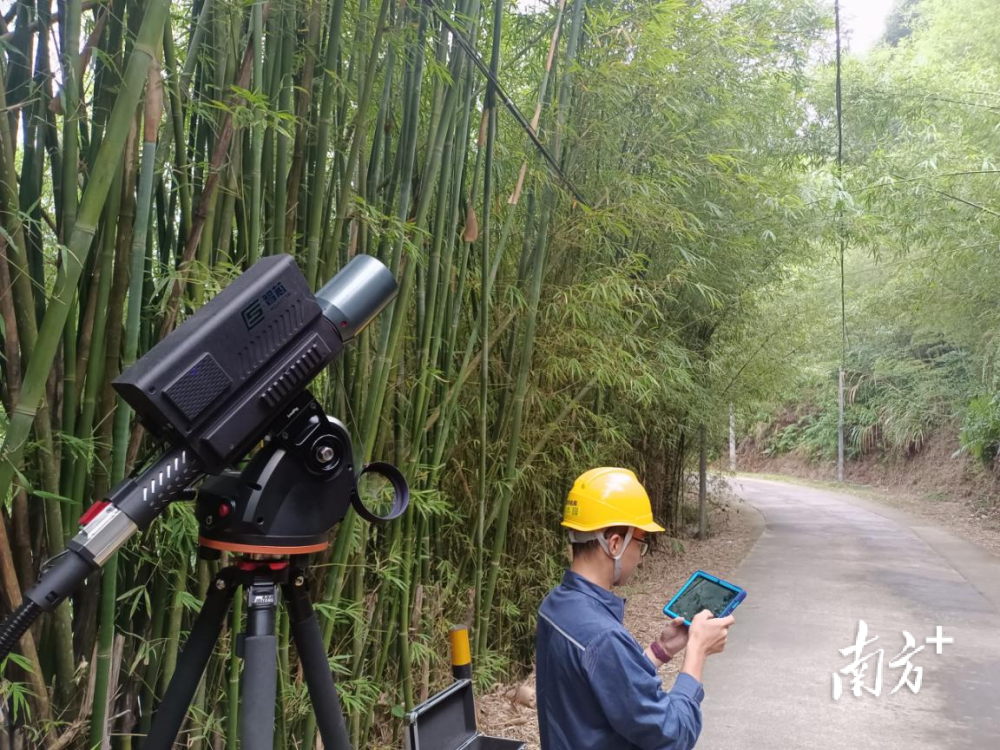 激光隔空清树障无人机巡线汕尾陆河供电局力保冬季供电平稳
