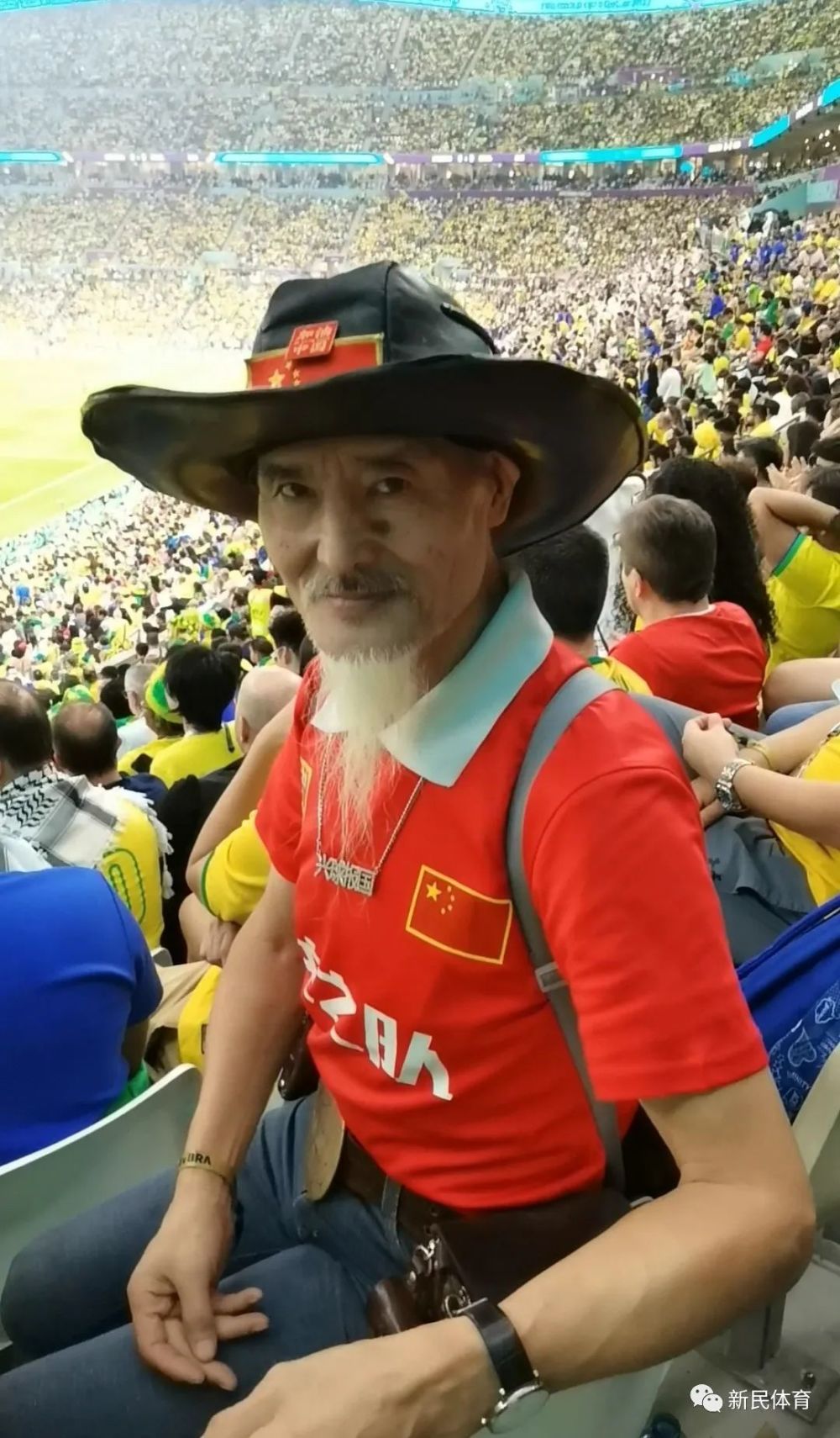 卡塔尔偶遇"中国第一球迷"罗西_腾讯新闻