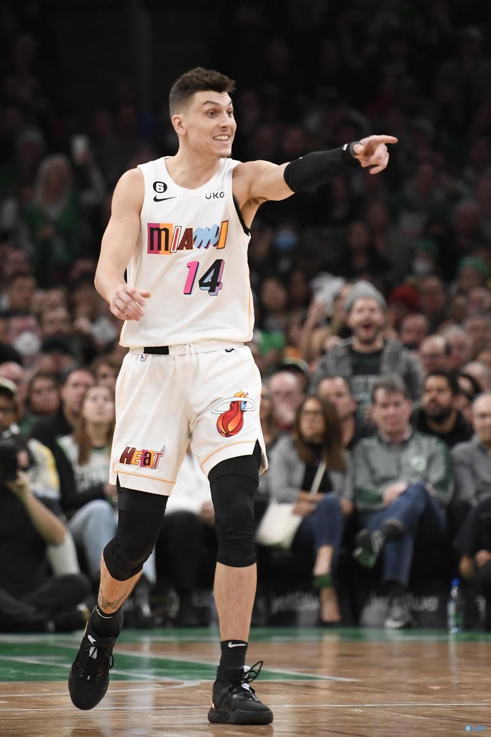 功亏一篑希罗空砍全队最高28分终场前命中扳平三分