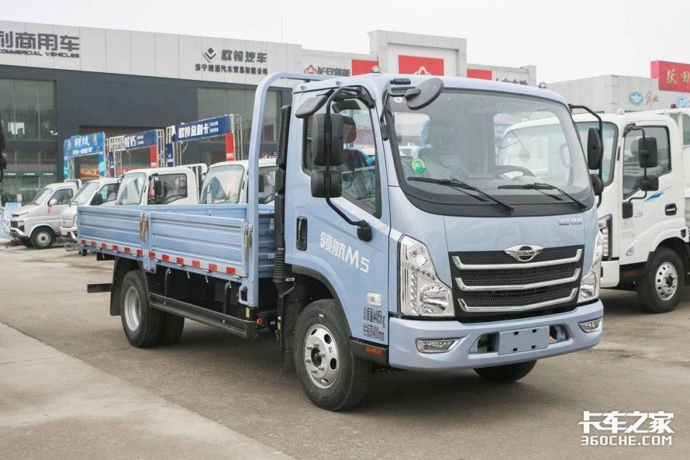 配减震座椅带大屏,合规拉1.7吨,全新领航m5轻卡8万元起_腾讯新闻