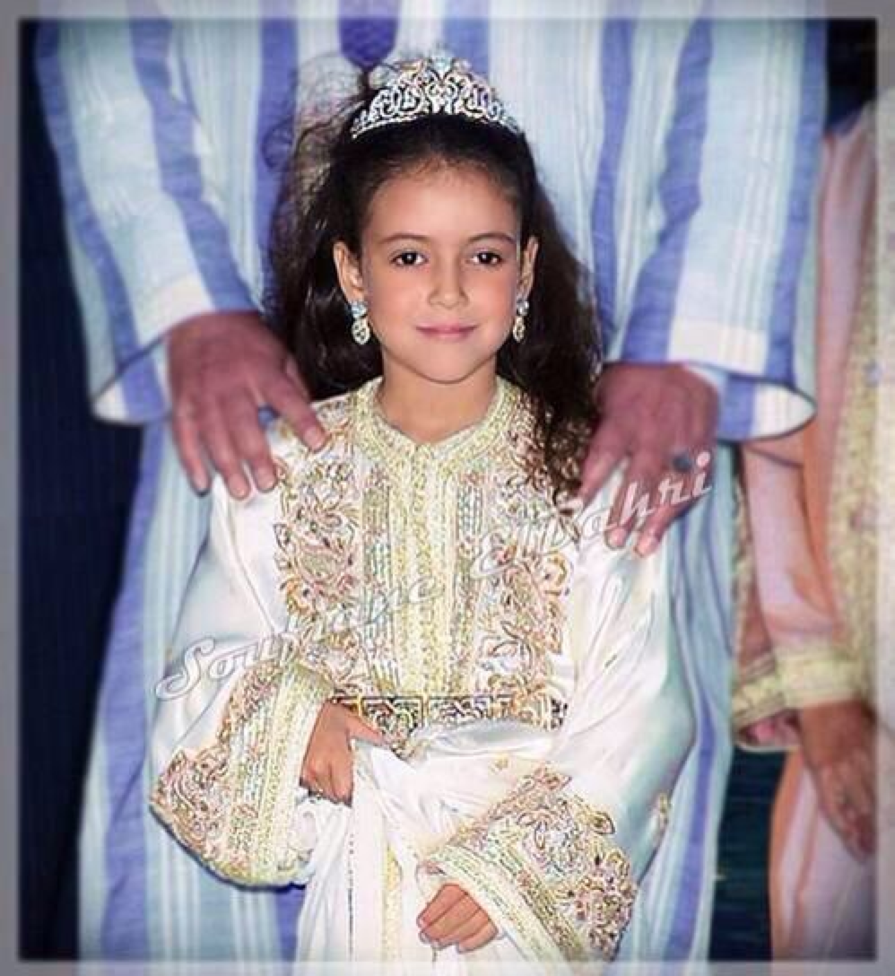 摩洛哥最美王妃因宫斗失踪5年国王12座宫殿600辆车比卡塔尔还有钱