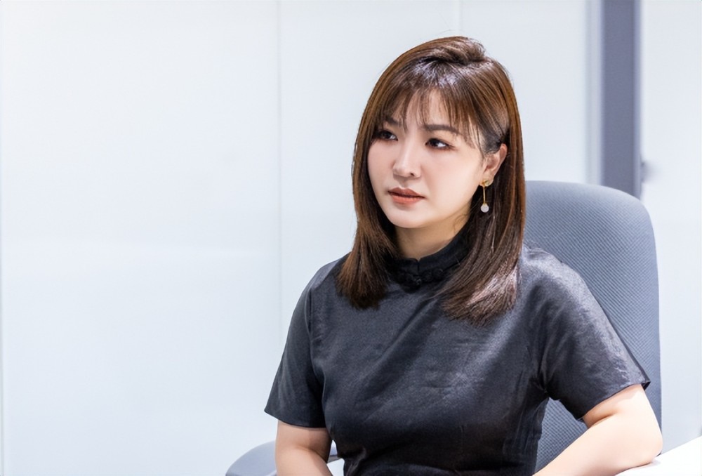 青联委员秦梦瑶:从戏曲童星到希望工程形象大使_腾讯新闻