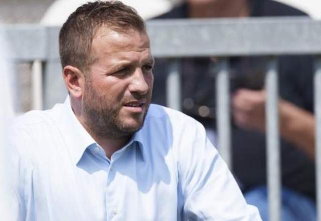 荷兰名宿:梅西嘲笑范加尔让我很生气,范加尔正经历着癌症!_腾讯新闻