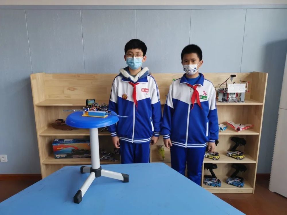 流亭小学在2022年城阳区"区长杯"机器人竞赛创意比赛中荣获佳绩!