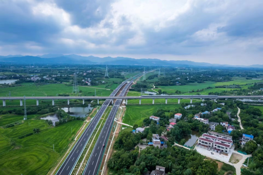 德上高速合枞段26日全线通车