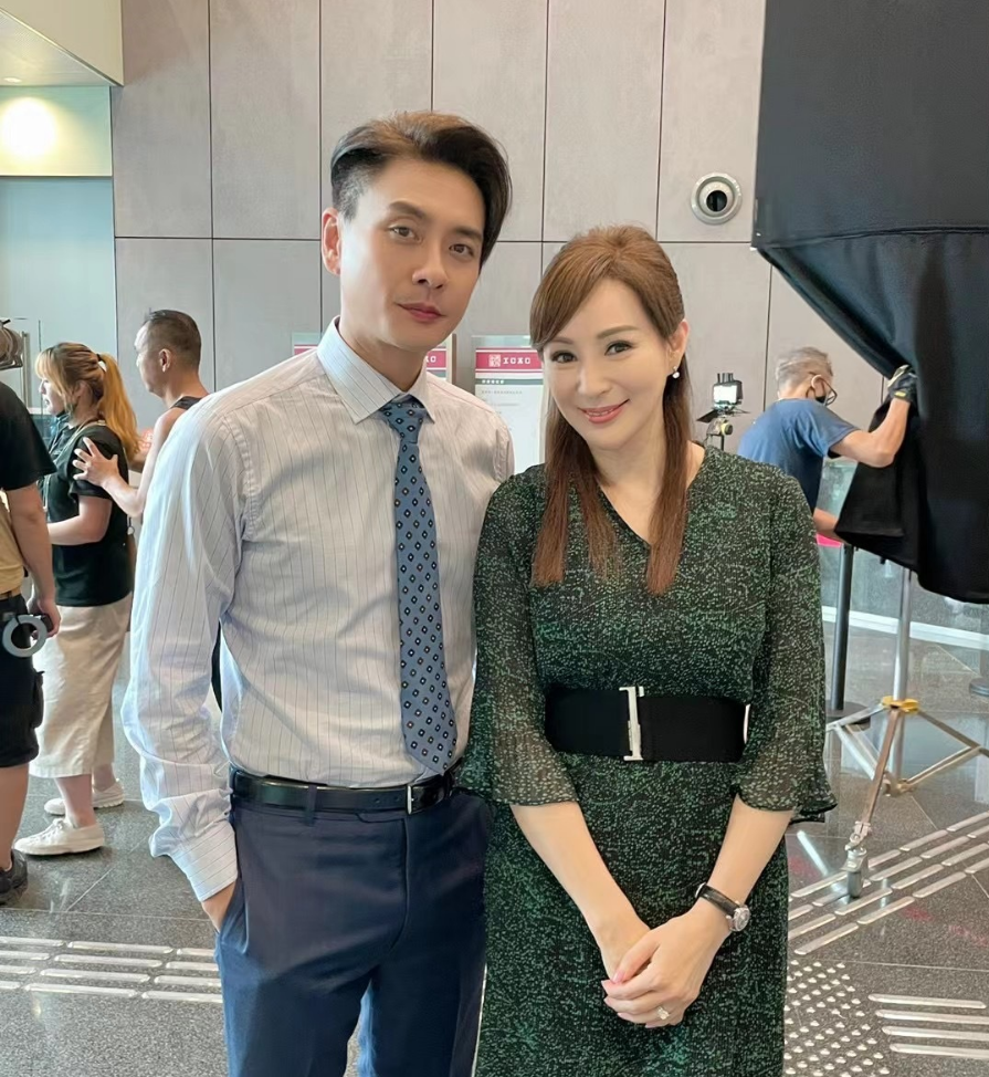 罗霖57岁还这么美离婚后独自抚养三个儿子一个比一个优秀