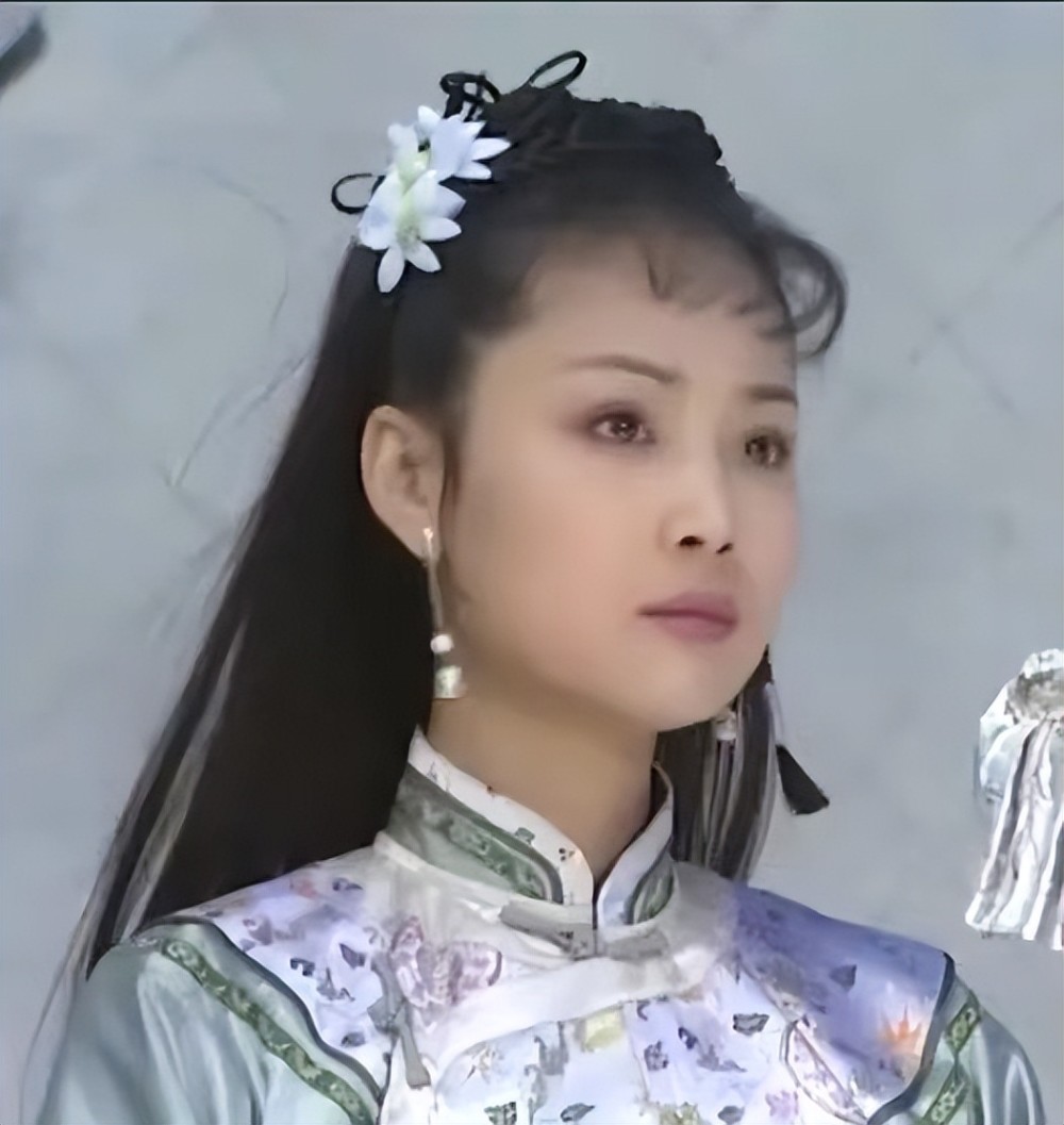 不知道你看没看过陈道明领衔主演的《康熙王朝》,在这部剧中,茹萍有