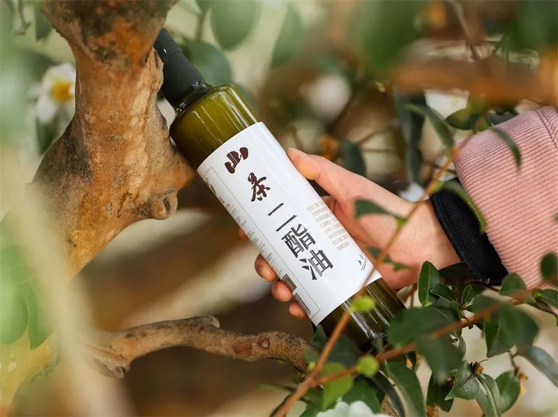 千人百进蹲点采访玉屏茶油系列产品热销