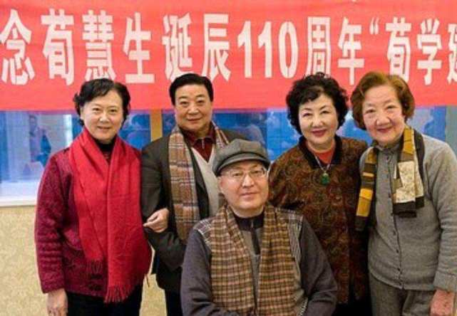 国家一级演员宋长荣去世,以作品《红娘》闻名于世,最后登台画面曝光