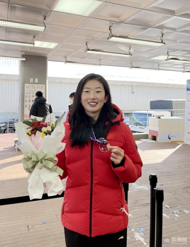 比赛当天,虽然身体不适,不在最佳状态,但王佳雪在两