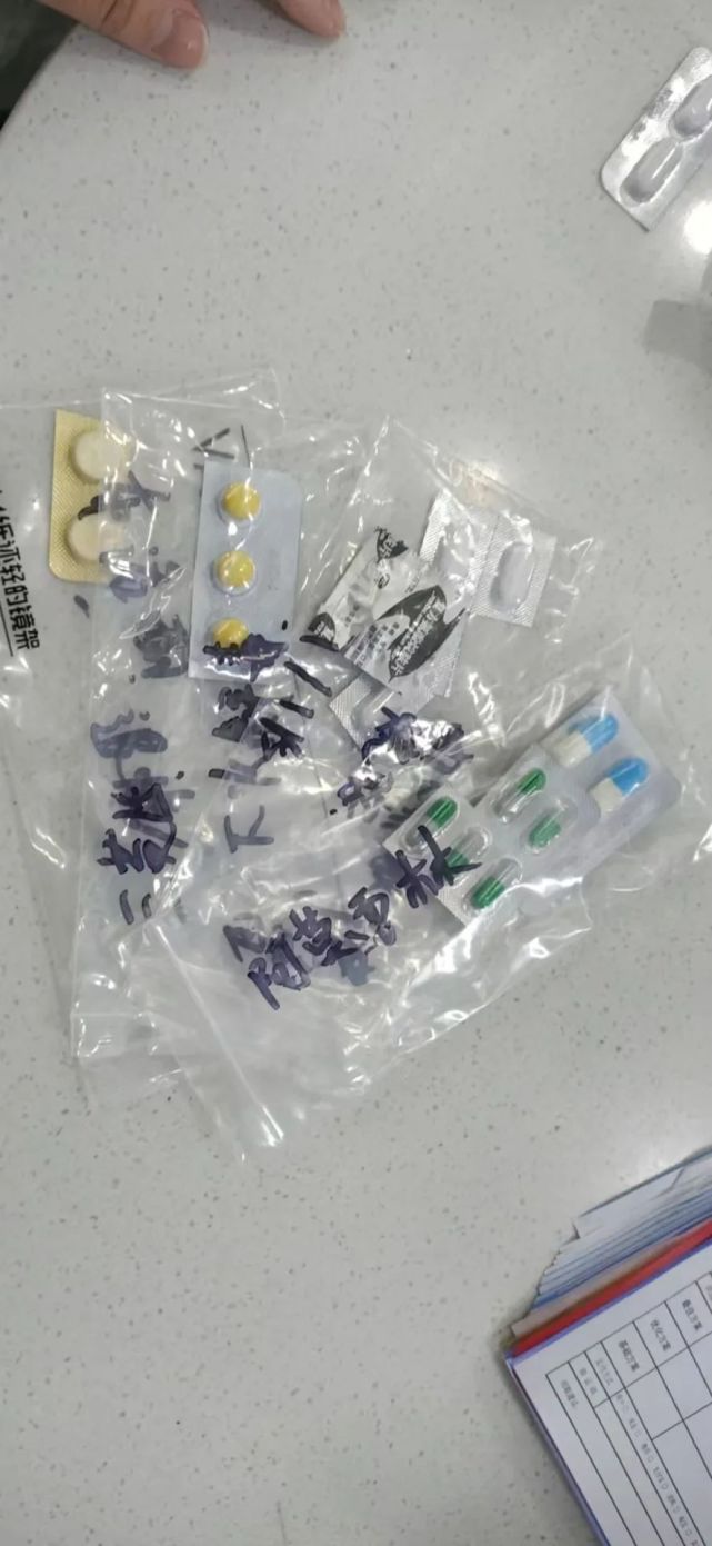 小姐姐一个举动,感动无数人……_腾讯新闻