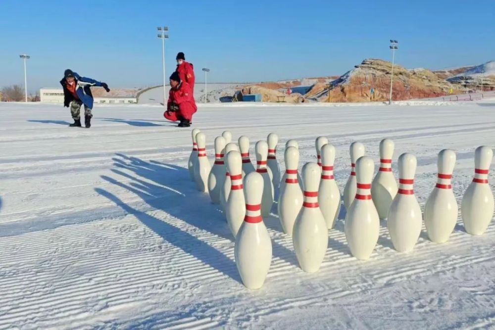 龙山滑雪场大巴图片