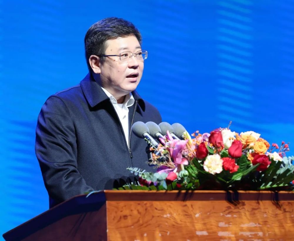台湾海峡新闻网社长曾梧炫,欧洲华文电视台副台长,中国区总监刘义萍