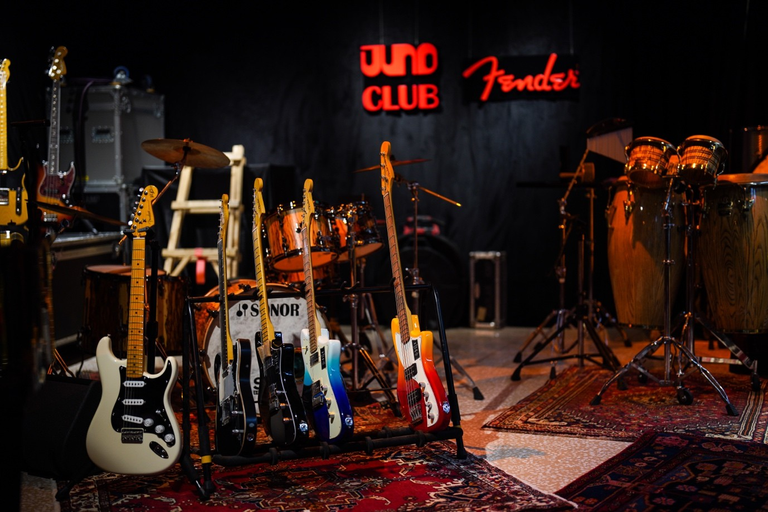 Fender限时体验所正式开业上海张园迎来全球音乐文化符号600651飞乐音响欧美黑吊大战白妞