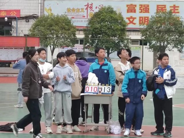 临川七中图片