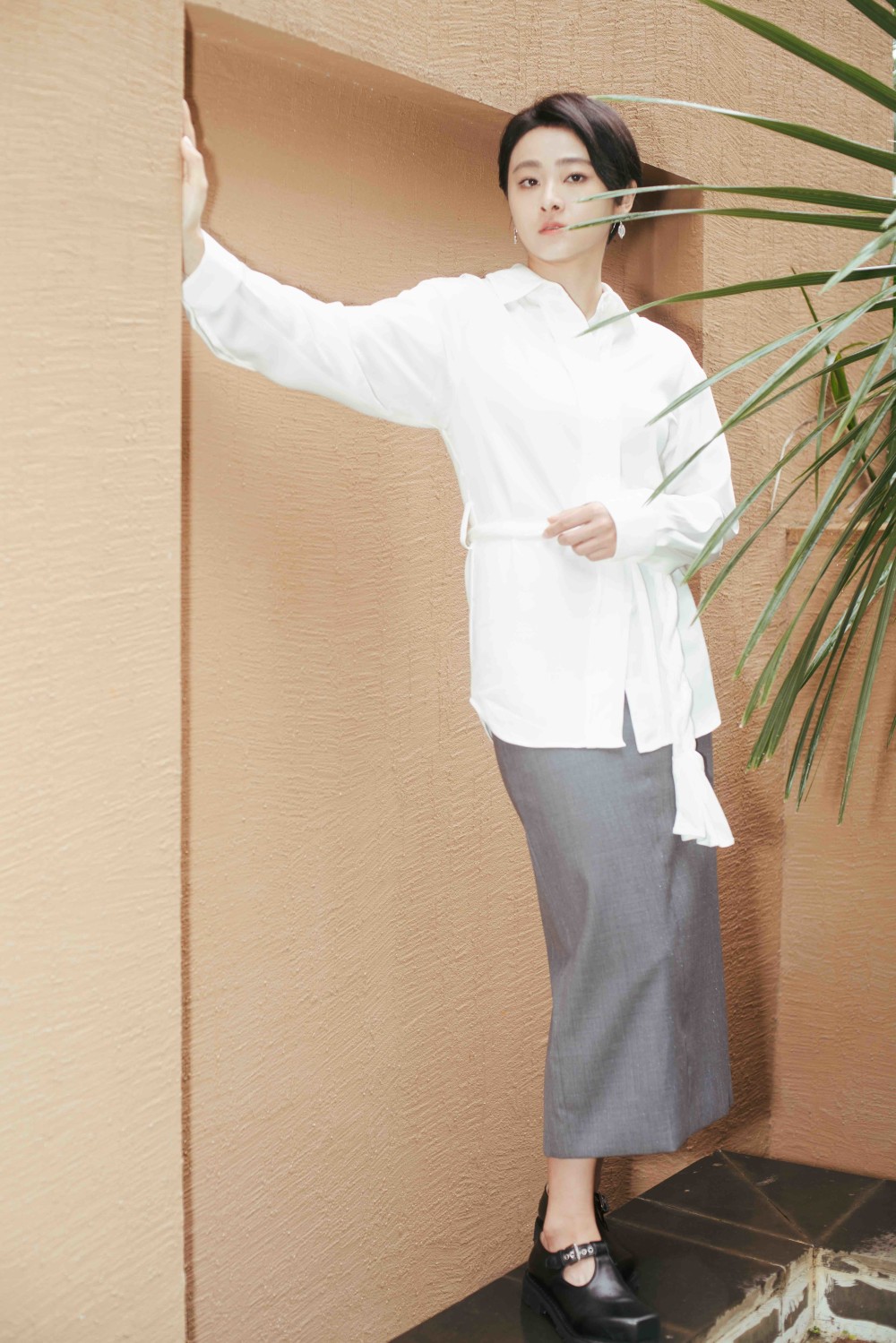 南吉携新作《追幸福的人》 亮相第四届海南岛国际电影节开幕红毯