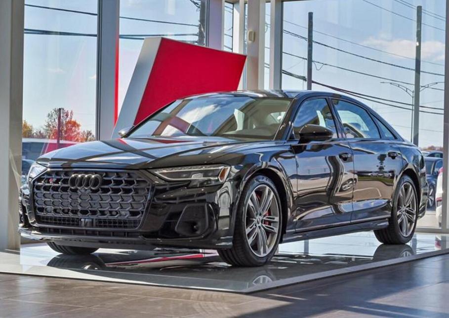 sport奥迪a8"实车曝光",黑武士涂装 四排气,空间表现媲美s级_腾讯新闻