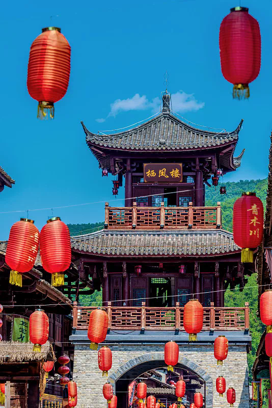 《一代枭雄》主人公何辅唐的原型人物魏辅唐所建,也是魏辅唐留给后人