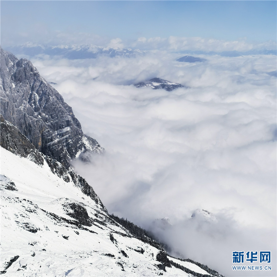 玉龙雪山银装素裹解锁雪景模式