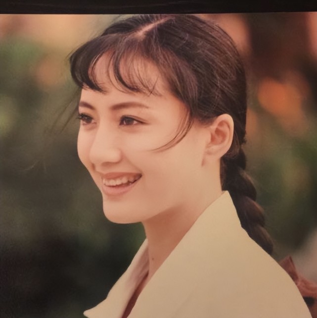 著名演员陆玲:长得漂亮演技好,为人低调,追求平淡真实的生活