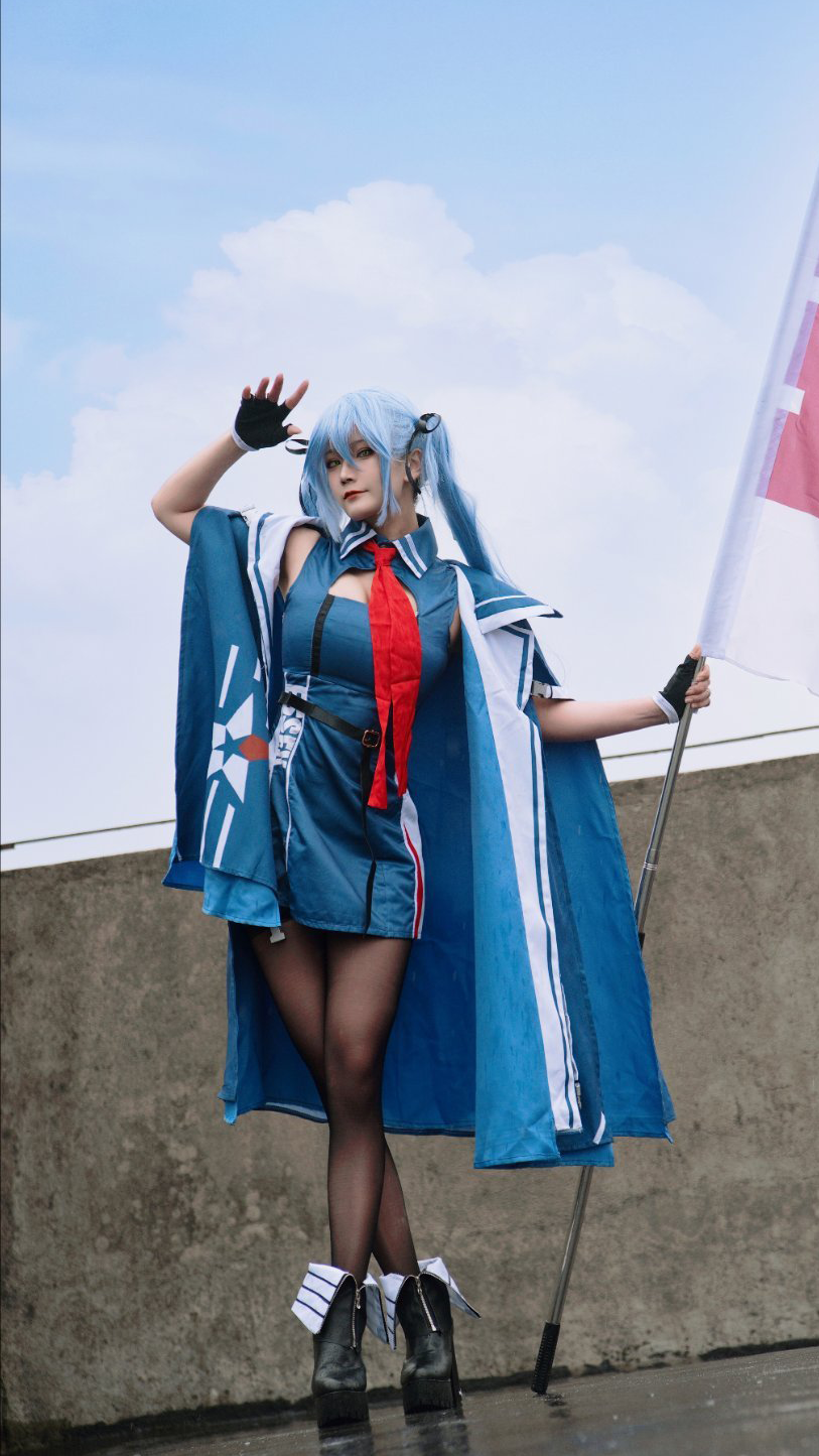 《碧蓝航线》埃塞克斯cosplay正片,英姿飒爽中的魅力