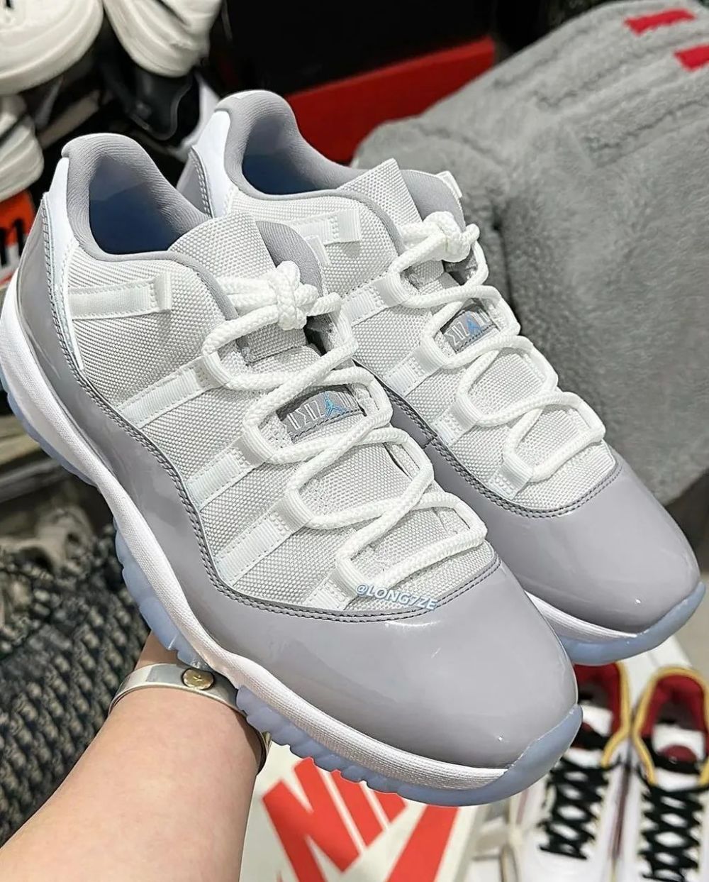 aj11"酷灰 2.0"最新实物曝光!发售日期泄露!插图1