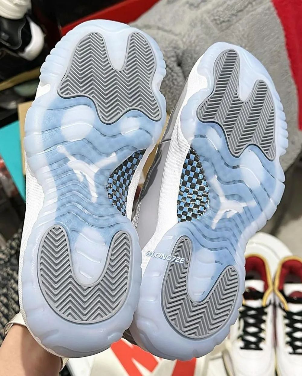 aj11"酷灰 2.0"最新实物曝光!发售日期泄露!插图4