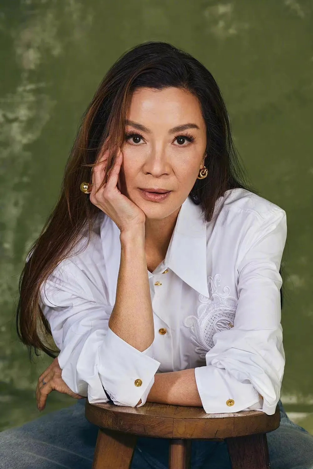 奥斯卡风向标:杨紫琼登《好莱坞报道者》封面,她是如何引领奥斯卡的