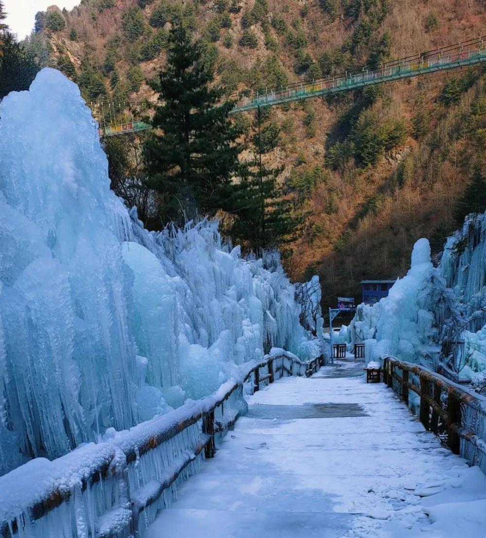 大墩峡:昼观冰瀑,夜赏冰灯_腾讯新闻