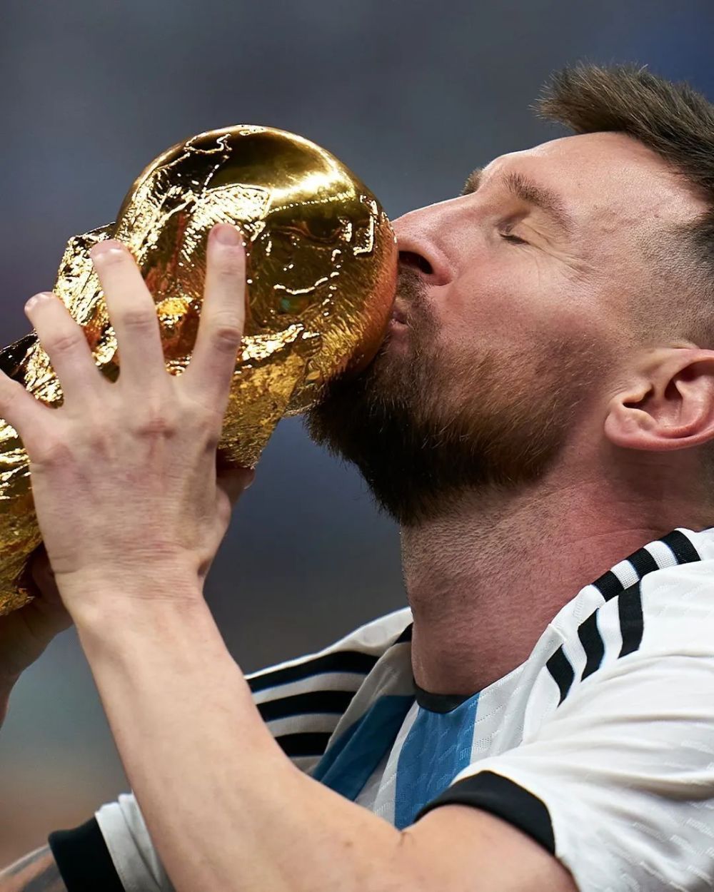 梅西终于圆梦大力神杯!_腾讯新闻