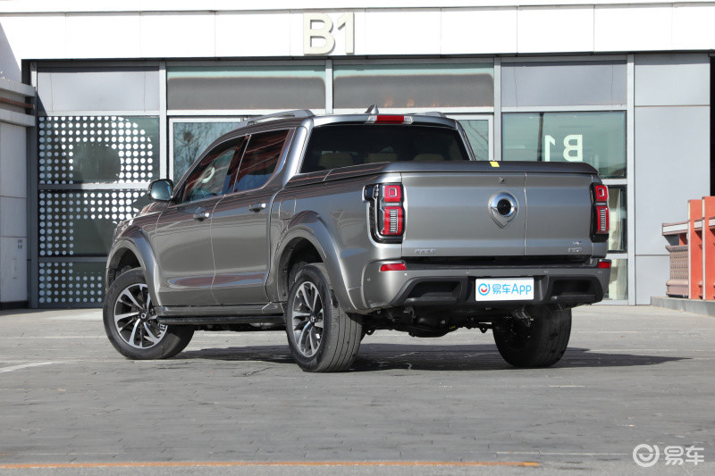 首款国产大型豪华皮卡长城山海炮实拍