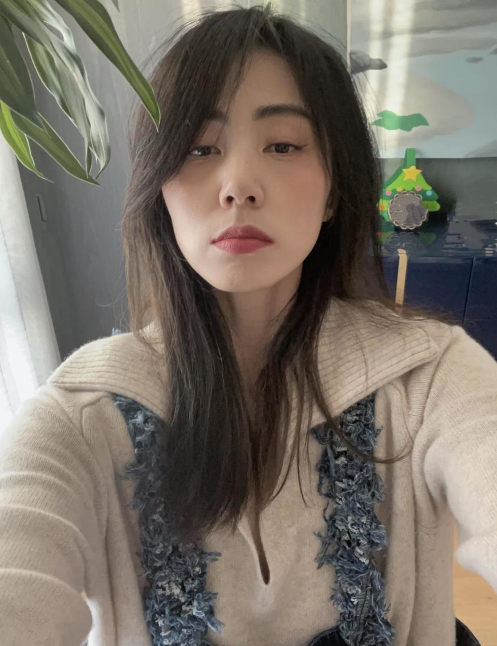 才复出一年的孙莉又怀孕了晒近照身材变化明显小腹微隆引猜测