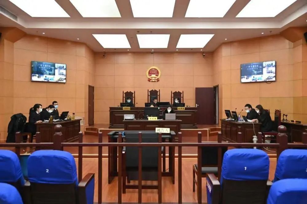 六安市委原副秘书长六安经济技术开发区原工委书记金德元受贿案一审