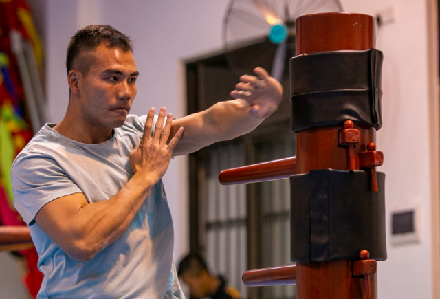 精彩鹤山,多彩非遗|咏春拳:刚柔相融,止戈为武_腾讯新闻