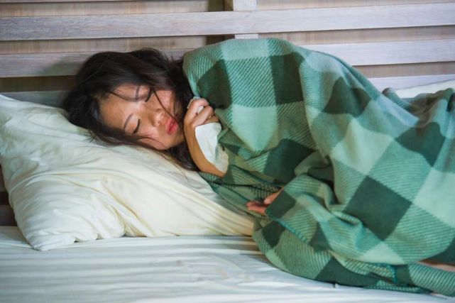 "阳了"全身酸痛怎么办?感染科医生:这时候要做两件事