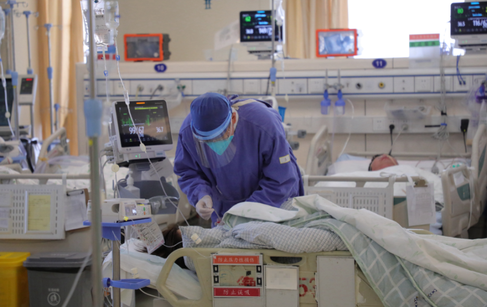 北京天坛医院:建立"红区"病房 集中收治新冠核酸阳性合并其他疾病患者