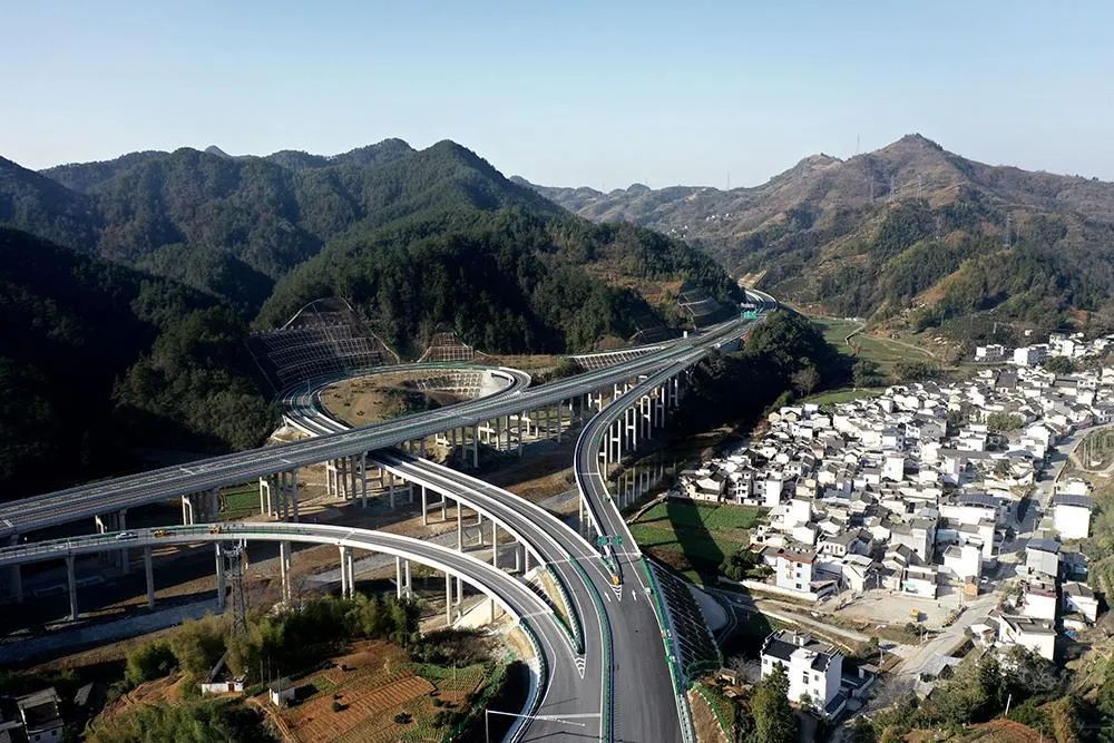 黄千高速安徽段初定26日通车!_腾讯新闻
