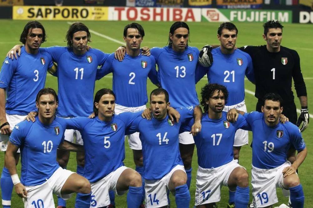 意大利男模队,最帅球衣是02年kappa出品!