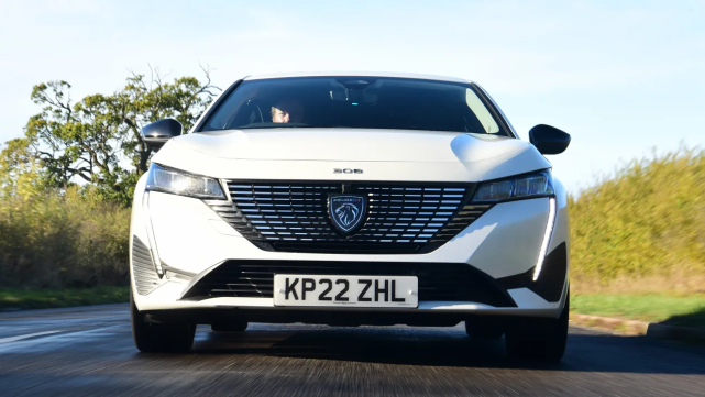 欧洲版一样是横向尾灯2022款标致308中配车型大量实拍图发布