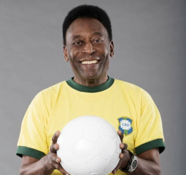 82岁球王贝利病情恶化,亲属正在筹备葬礼事宜,告别时刻随时到来_腾讯