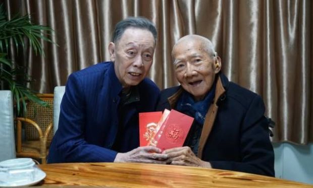 羊城笑星再无“梦幻组合”！著名粤语相声大师杨达逝世，享年87岁_腾讯新闻