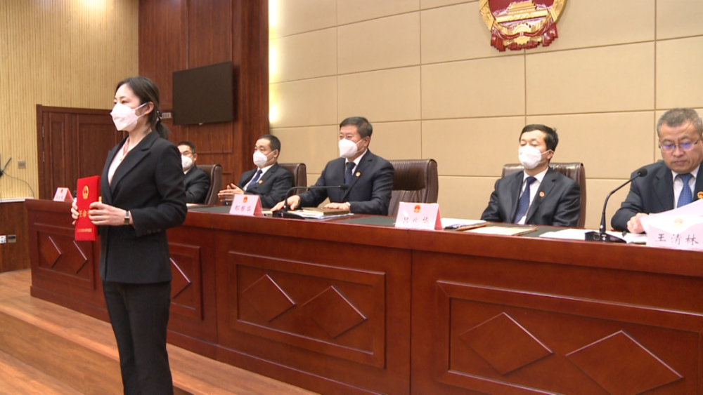 孙吴县第十八届人大常委会第七次会议召开_腾讯新闻