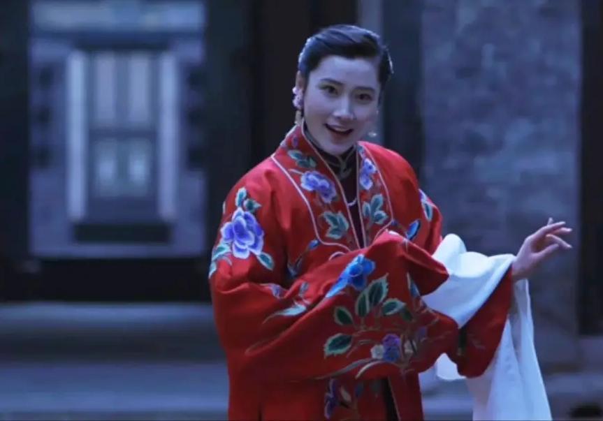 1989年何赛飞为何被团长拒演大红灯笼高高挂