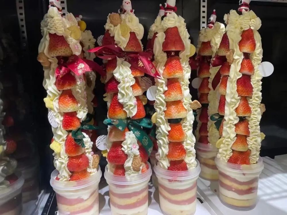 乌兰请你吃网红草莓塔蛋糕,回头率99%!_腾讯新闻