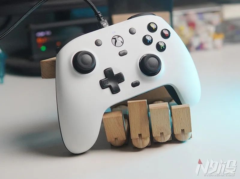 微软xbox授权 盖世小鸡g7手柄评测_腾讯新闻