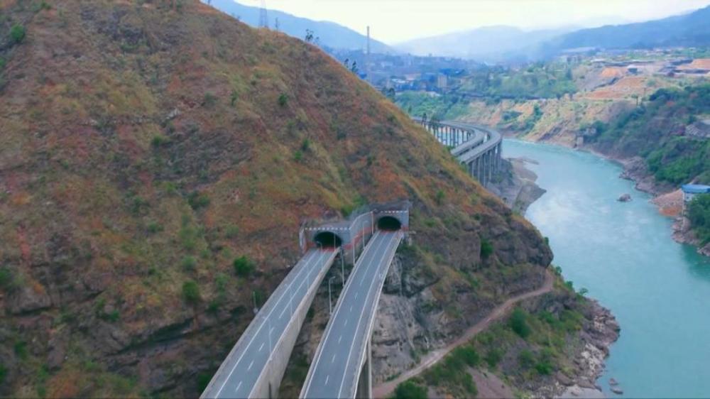 丽攀高速将于12月30日全线通车攀枝花2个半小时直达丽江